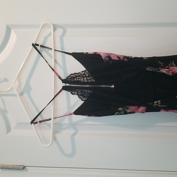 No Boundaries Floral Printed Dress - Picture 4 of 8